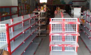 rak minimarket Indomaret