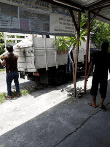 Pengiriman Rak Minimarket Bali